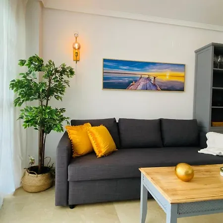 Sol Suitemalaga Parking * بينالماذينا